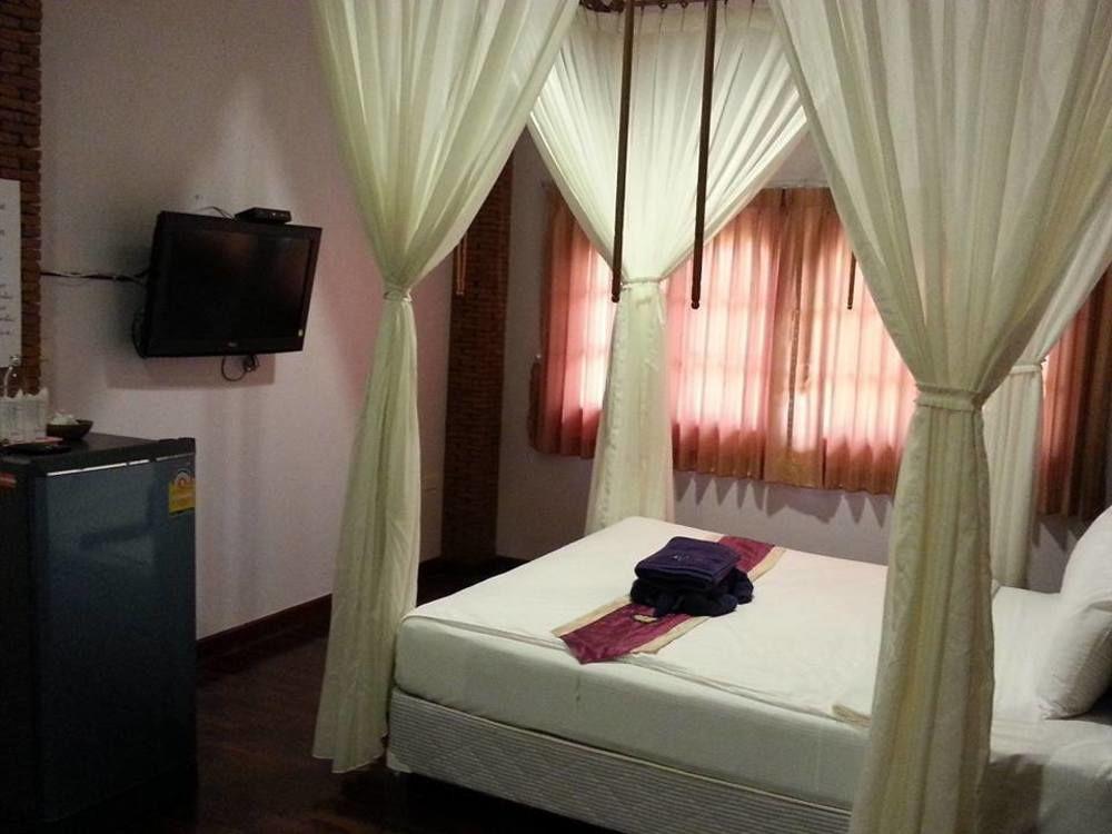 Boom Boom Beach Resort Laem Sing Chanthaburi Exterior photo