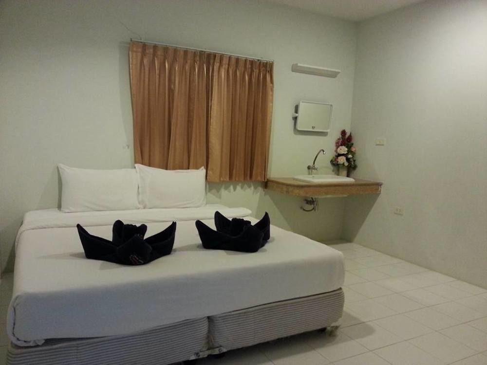 Boom Boom Beach Resort Laem Sing Chanthaburi Exterior photo